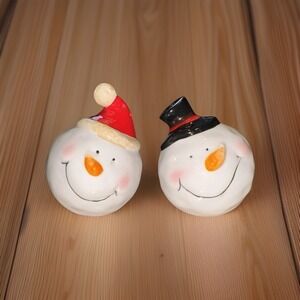Kirklands Snowball Snowman Salt Pepper Shaker Set Ceramic Christmas *READ*‎